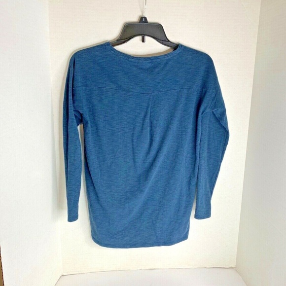 Max Studio Womens Sz XS Blue Long Sleeve Tee Athletic Top Shirt  18 in chest lay - Picture 2 of 3